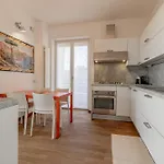 H11 Tuttomare Terrazzo - Parcheggio Sanremo