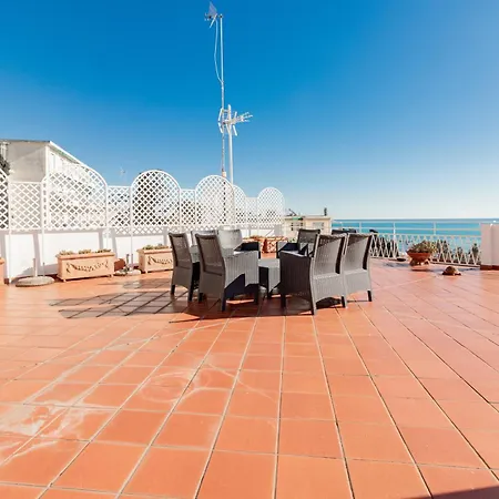H11 Tuttomare Terrazzo - Parcheggio Sanremo