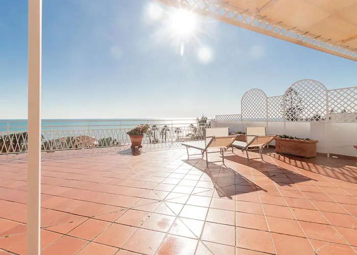 H11 Tuttomare Terrazzo - Parcheggio *